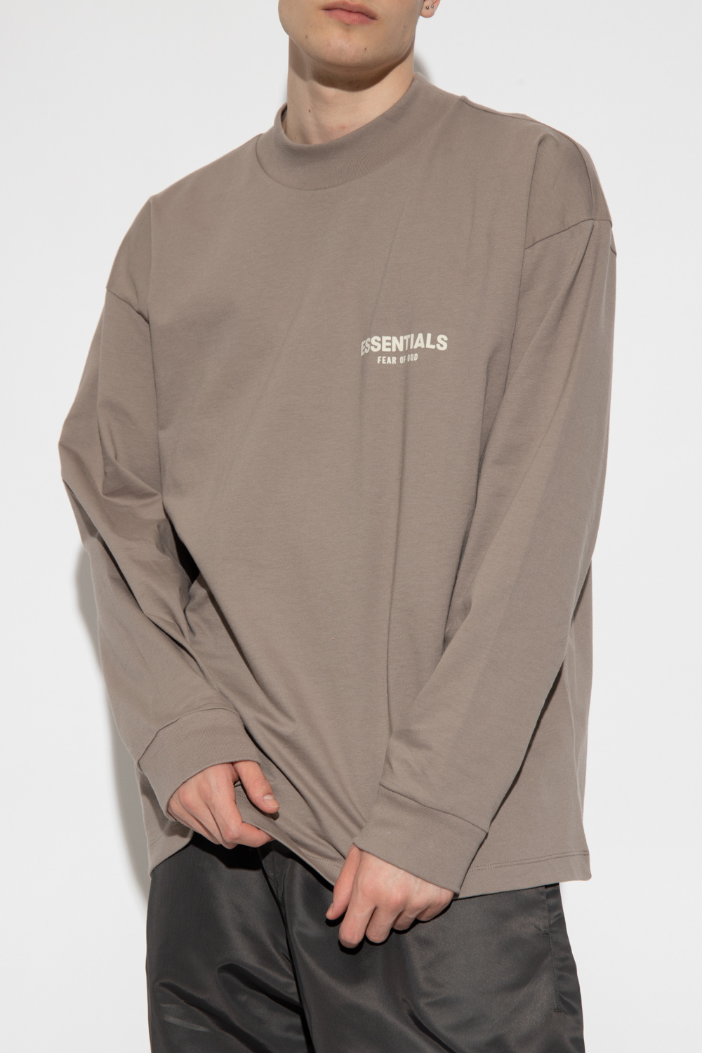 Brown T-shirt with long sleeves Fear Of God Essentials - Vitkac TW